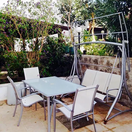 Ocean Front House بيت للعطل